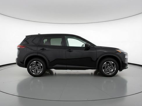 Used 2025 Nissan Rogue SV AWD/4WD image 8