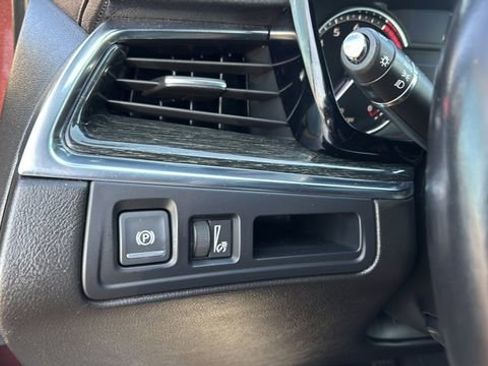 Used 2022 Cadillac XT5 Premium Luxury image 22