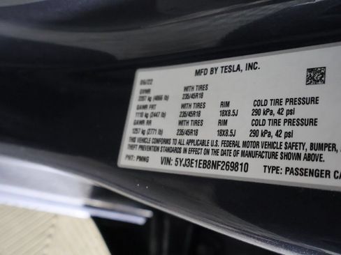 Used 2022 Tesla Model 3 Long Range AWD/4WD image 51