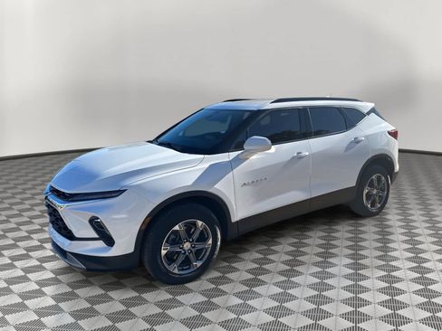 Used 2024 Chevrolet Blazer LT w/ Convenience Package image 3