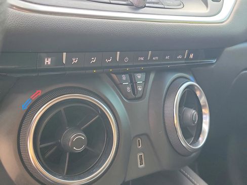 Used 2023 Chevrolet Blazer LT image 24