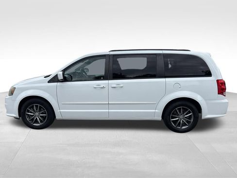 Used 2014 Dodge Grand Caravan R/T w/ Safety Sphere Group FWD image 2