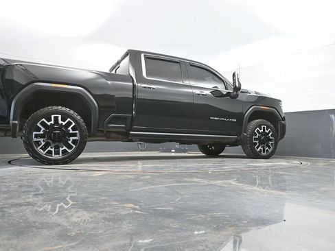 Used 2025 GMC Sierra 2500 Denali Ultimate AWD/4WD image 42