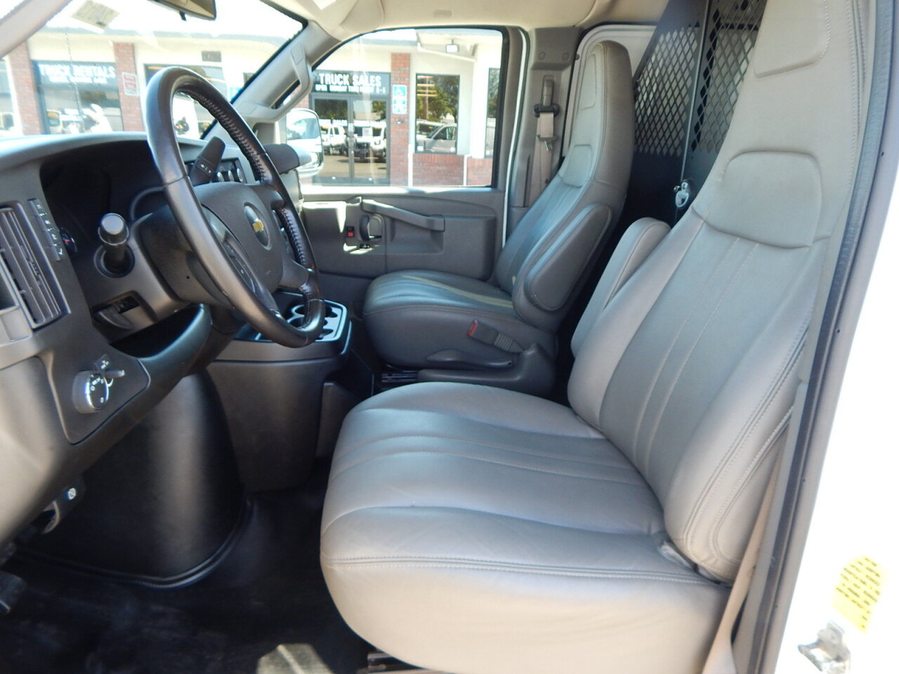Used 2021 Chevrolet Express 2500 w/ Driver Convenience Package RWD image 19