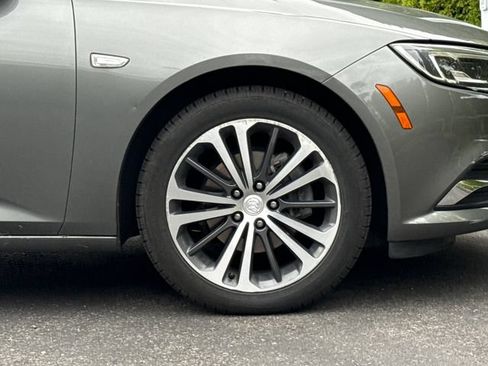 Used 2019 Buick Regal Preferred w/ Sights and Sounds Package FWD image 7