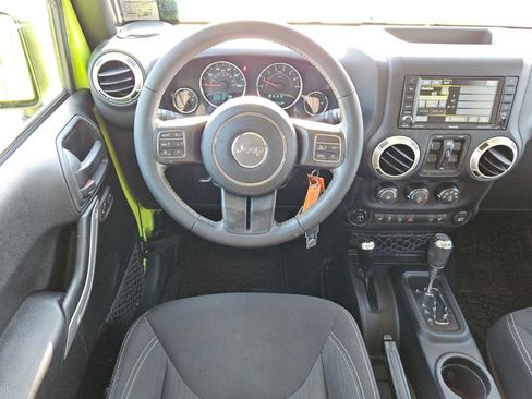 Used 2016 Jeep Wrangler Unlimited Sahara w/ Connectivity Group AWD/4WD image 13