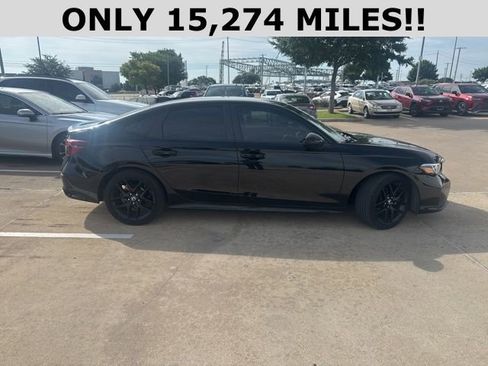 Used 2025 Honda Civic Sport image 2
