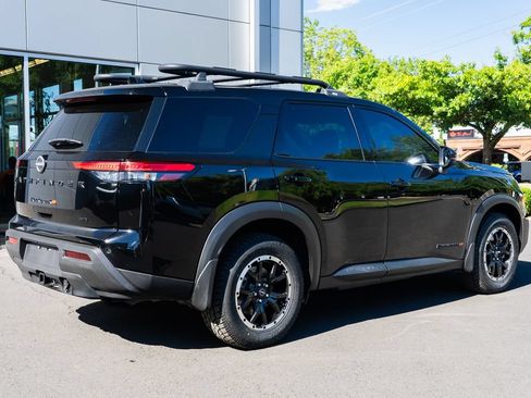 Used 2023 Nissan Pathfinder Rock Creek AWD/4WD image 6