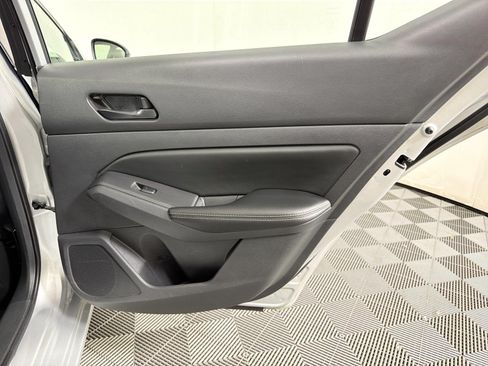 Used 2025 Nissan Altima 2.5 SV FWD image 14