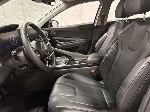Used 2025 Hyundai Elantra Limited w/ Cargo Package FWD image 19