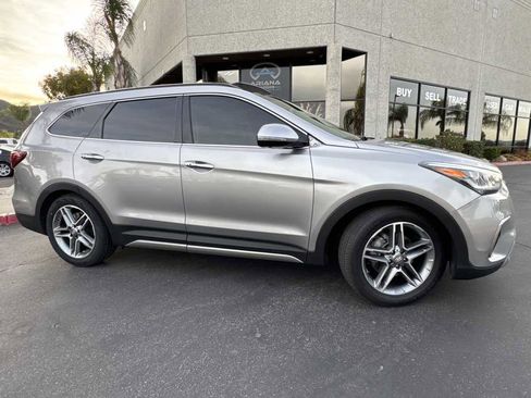 Used 2017 Hyundai Santa Fe Limited image 12
