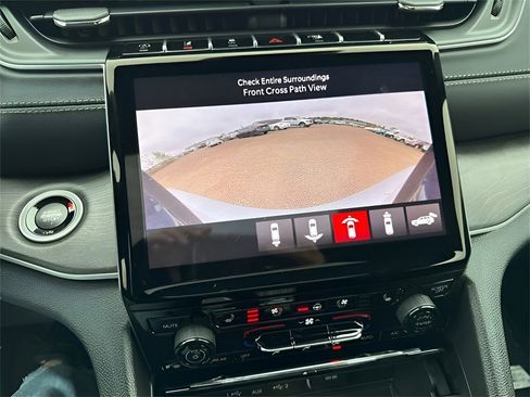 New 2025 Jeep Grand Cherokee L Limited w/ Luxury Tech Group II image 32