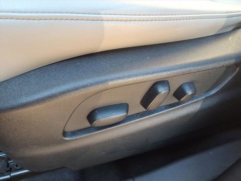 Certified 2023 Cadillac XT4 Luxury w/ Cold Weather Package image 25