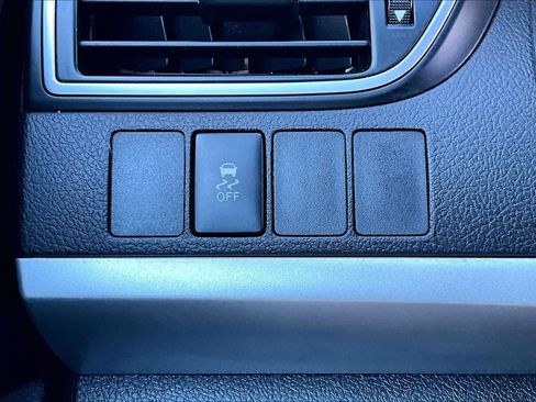 Used 2015 Toyota Camry SE FWD image 33