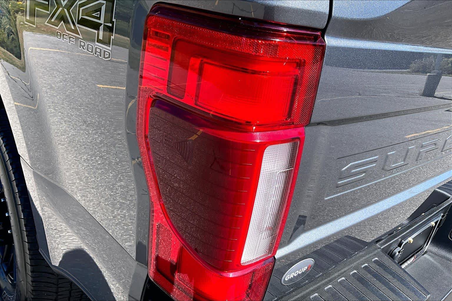 Used 2022 Ford F250 Lariat w/ Black Appearance Package AWD/4WD image 27