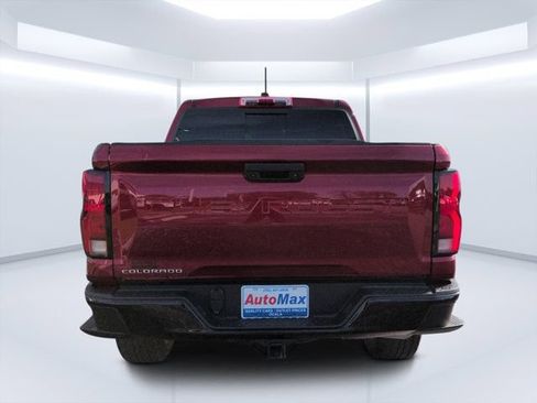 Used 2024 Chevrolet Colorado Z71 w/ Z71 Convenience Package 2 AWD/4WD image 4