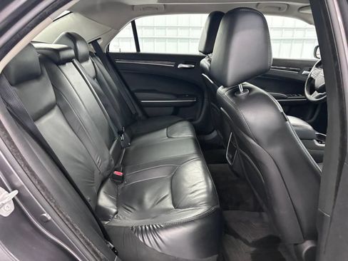 Used 2015 Chrysler 300 Limited RWD image 34