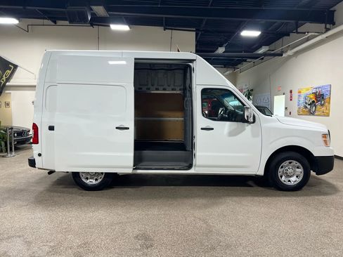Used 2017 Nissan NV 2500 SV w/ Technology Package image 22