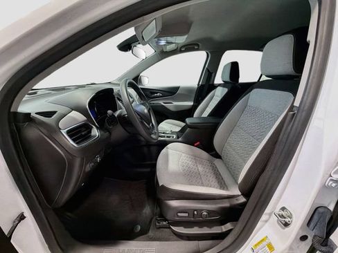 Used 2024 Chevrolet Equinox LT FWD image 17