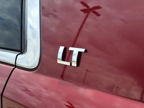 Used 2018 Chevrolet Tahoe LT AWD/4WD image 30