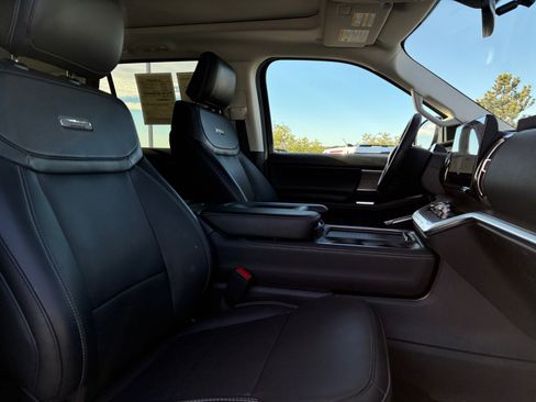 Used 2025 Ford Expedition Max Platinum image 19