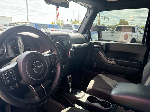 Used 2017 Jeep Wrangler Sport w/ Connectivity Group image 16