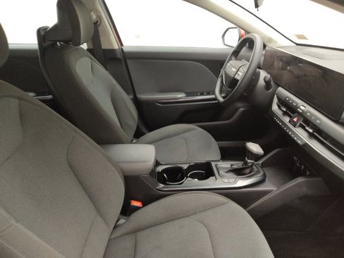 Used 2025 Kia K4 FWD image 21