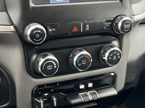 Used 2024 RAM 3500 Big Horn image 19