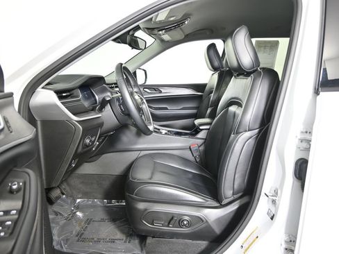 Used 2021 Jeep Grand Cherokee L Limited AWD/4WD image 22