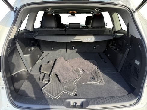 Used 2019 Toyota Highlander AWD V6 image 17