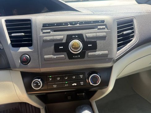 Used 2012 Honda Civic LX image 17