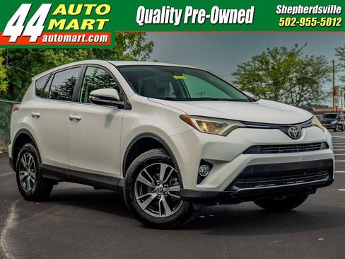 Used 2018 Toyota RAV4 XLE FWD image 1
