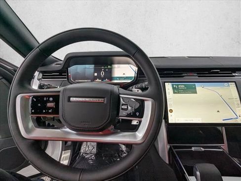 New 2026 Land Rover Range Rover Long Wheelbase SE AWD/4WD image 13