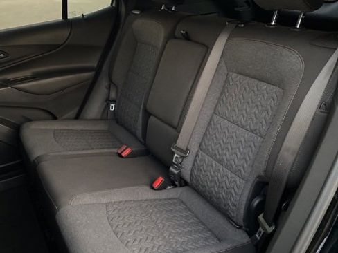Used 2023 Chevrolet Equinox LT image 22