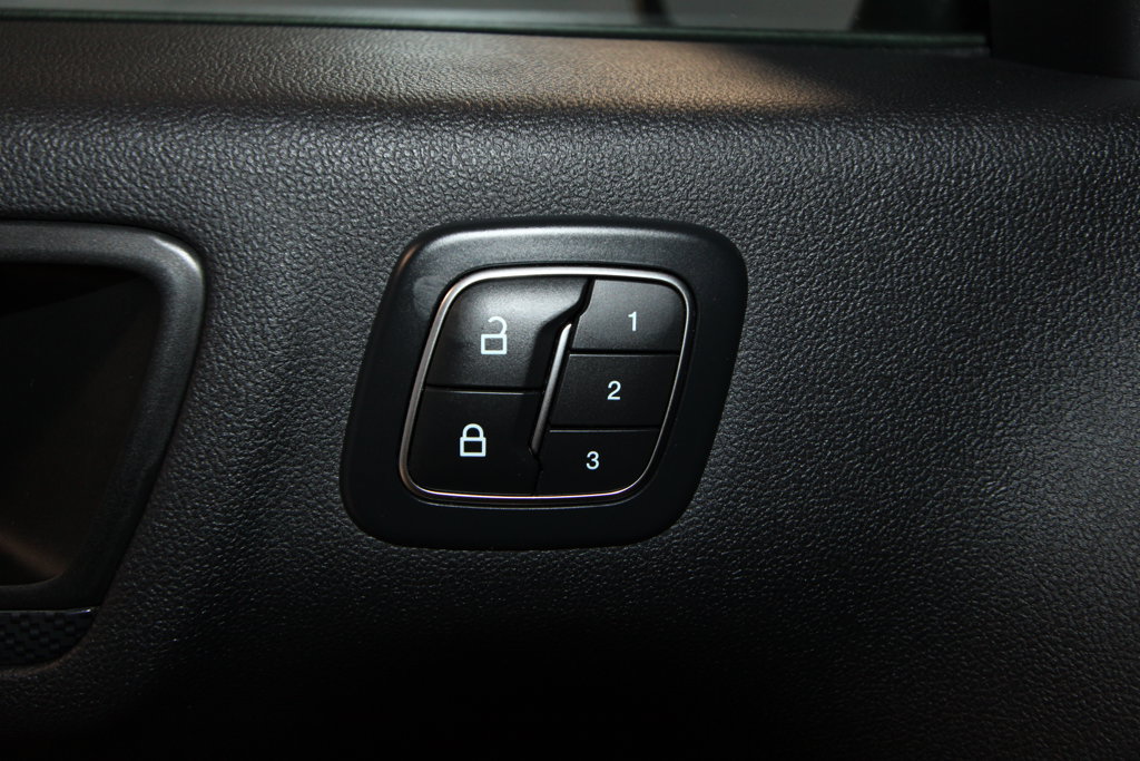Used 2025 Ford Escape ST-Line Elite w/ Premium Technology Package AWD/4WD image 6