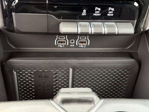 New 2026 RAM 1500 4x4 Crew Cab image 24