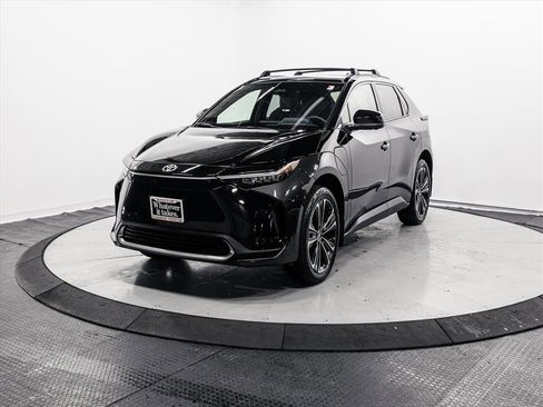 Certified 2024 Toyota bZ4X AWD image 3