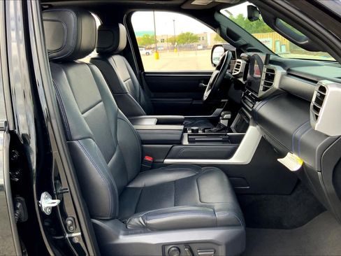 Used 2023 Toyota Tundra Platinum image 9