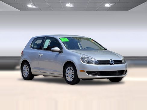 Used 2012 Volkswagen Golf 2-Door FWD image 6