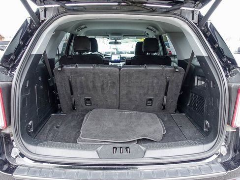 Used 2023 Ford Explorer XLT w/ Equipment Group 202A image 17