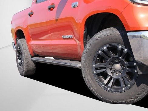 Used 2018 Toyota Tundra SR5 w/ SR5 Upgrade Package AWD/4WD image 3