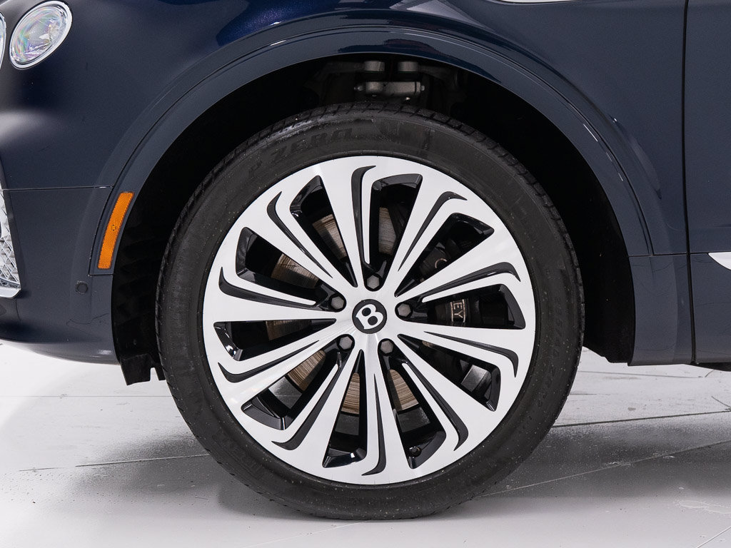 Certified 2022 Bentley Bentayga AWD/4WD image 43