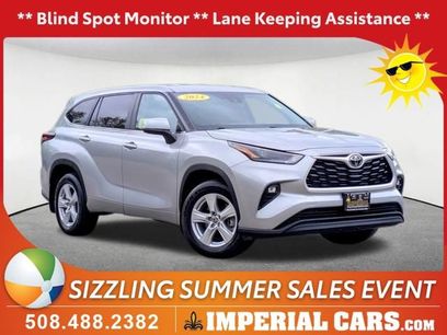 Used 2024 Toyota Highlander LE