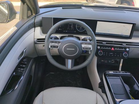 New 2026 Hyundai Tucson Limited FWD image 19