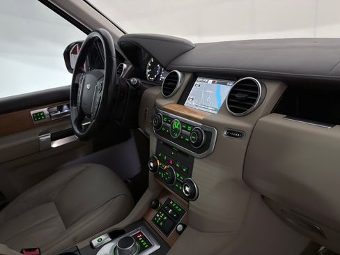 Used 2014 Land Rover LR4 HSE LUX image 26