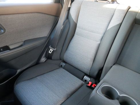 Certified 2022 Nissan Rogue SV image 12