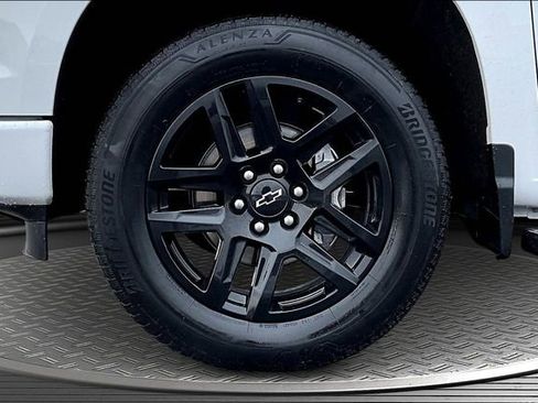 Used 2023 Chevrolet Silverado 1500 RST AWD/4WD image 33