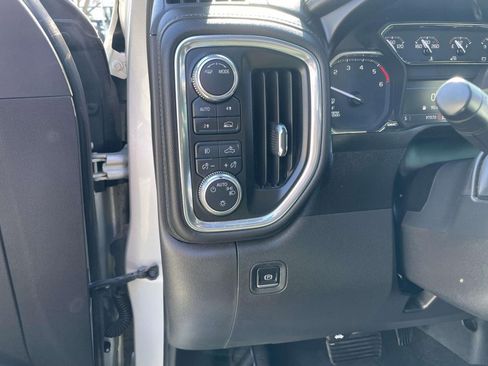 Used 2021 GMC Sierra 1500 Elevation image 25