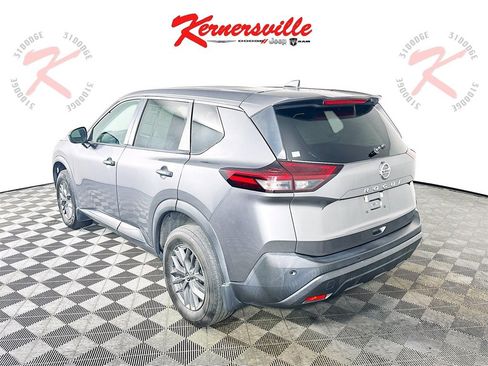 Used 2021 Nissan Rogue S image 5