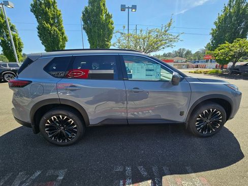 New 2026 Nissan Rogue SV AWD/4WD image 4